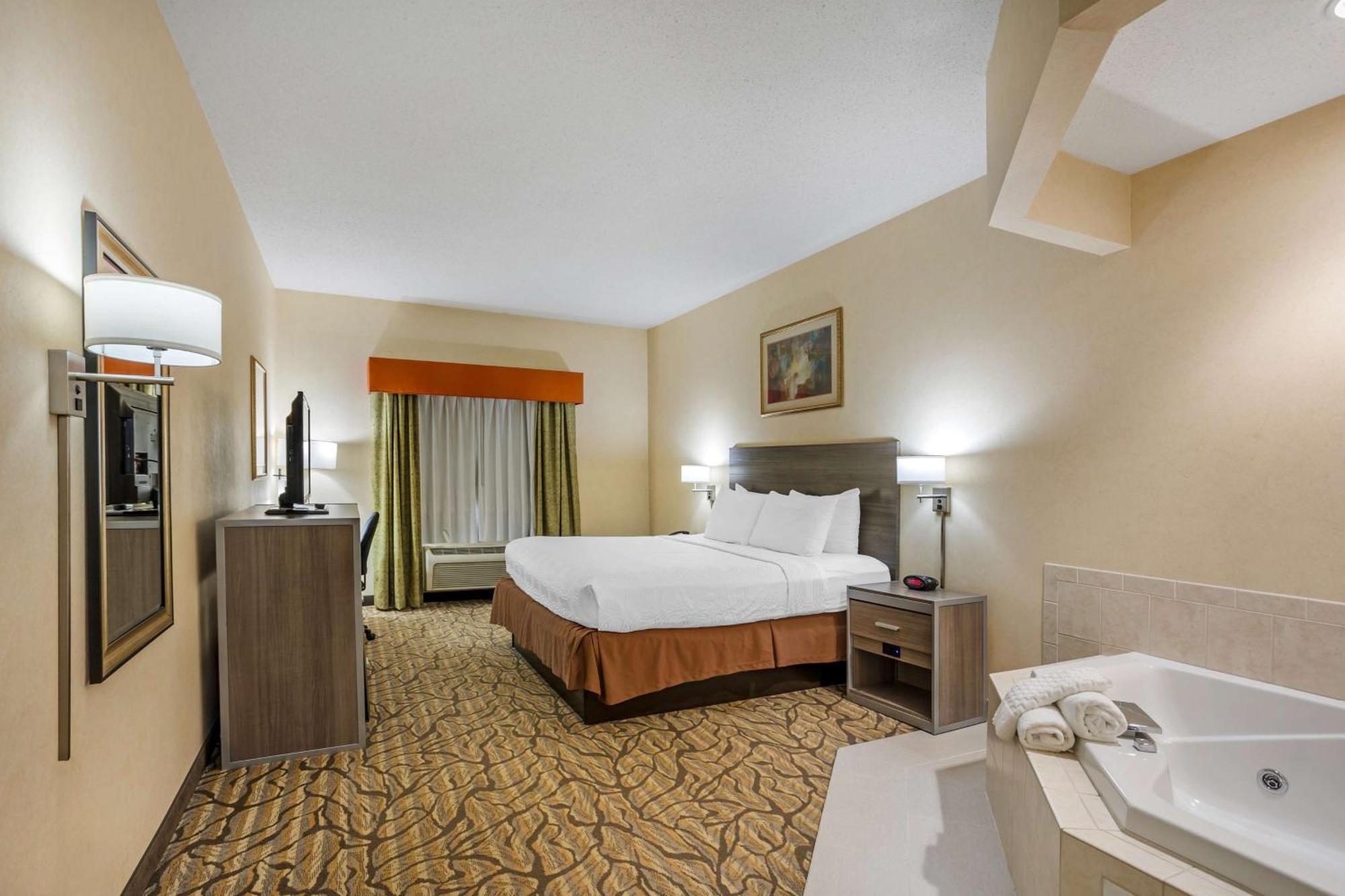 Western 3* Danville